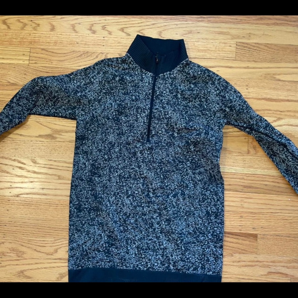 Grey Heathered Lululemon quarter zip running layer size 6